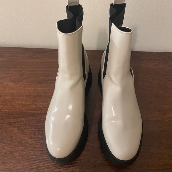Open Edit White Lug Chelsea Boot - Picture 3 of 8